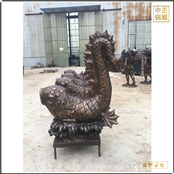 翹尾巴小魚銅雕塑 翹尾巴小魚銅雕塑