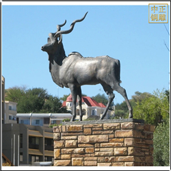 鑄銅關(guān)公 銅羊雕塑景觀雕塑