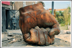 廣場鐵拳雕塑|鐵拳銅雕塑價格 廣場鐵拳雕塑|鐵拳銅雕塑價格